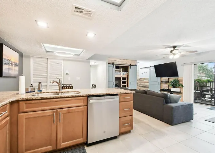 Intracoastal 5 Min Walk To The Beach! Clearwater Beach
