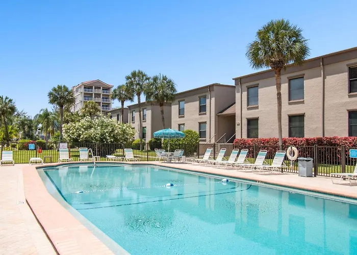 Intracoastal 5 Min Walk To The Beach!