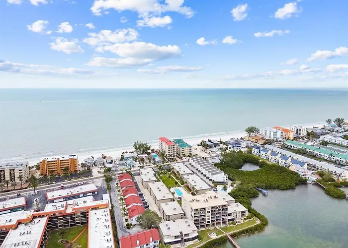 Intracoastal 5 Min Walk To The Beach! * Clearwater Beach